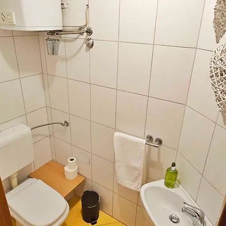 Comfy Vibe In The Heart Of Apartmán Rijeka